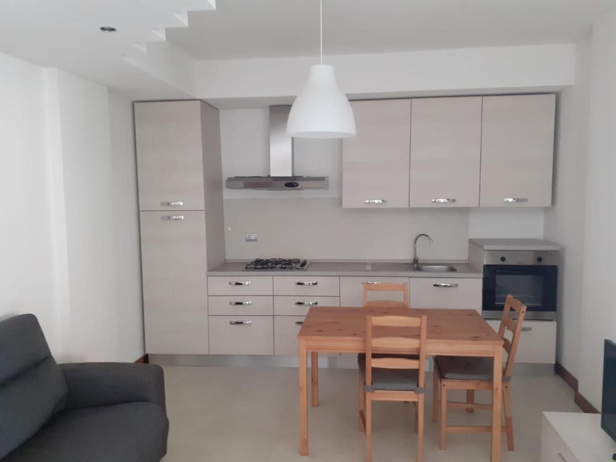 Barcellona Apartment Rimini Bagian luar foto